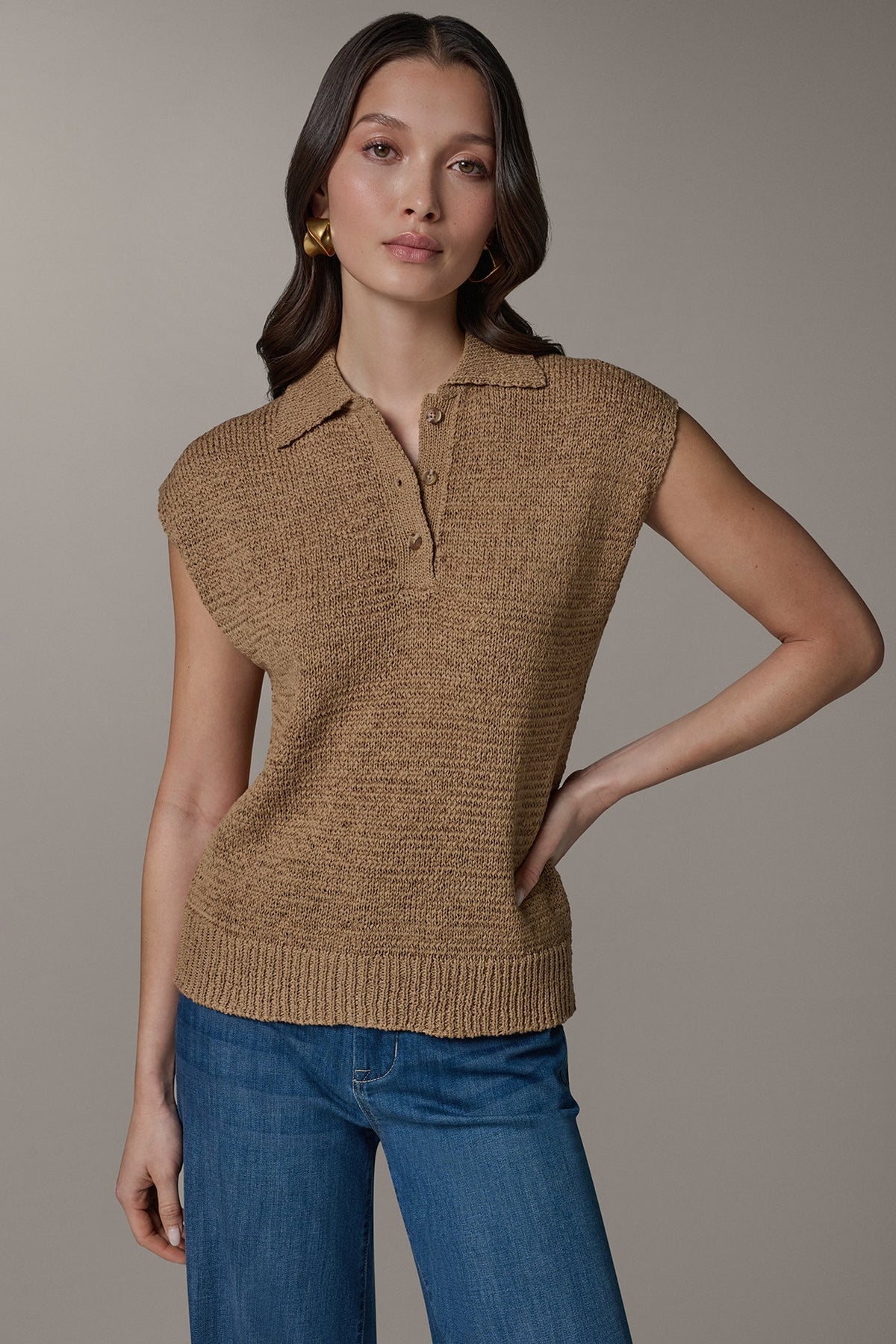 SLEEVELESS POLO SWEATER