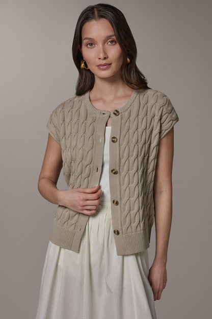 SLEEVELESS CABLE KNIT VEST