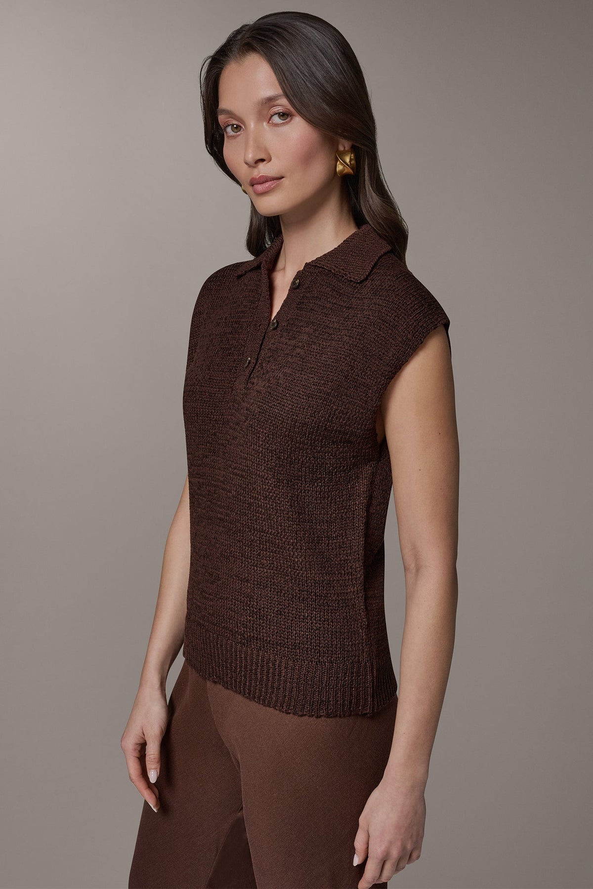 SLEEVELESS POLO SWEATER