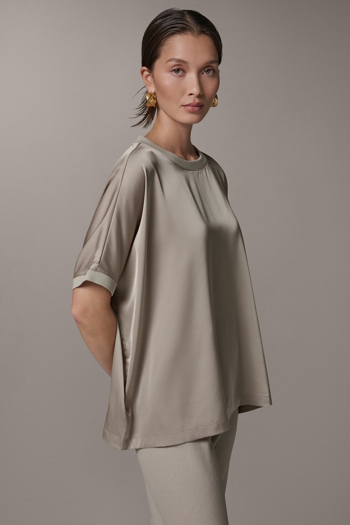 DOLMAN SLEEVE BLOUSE