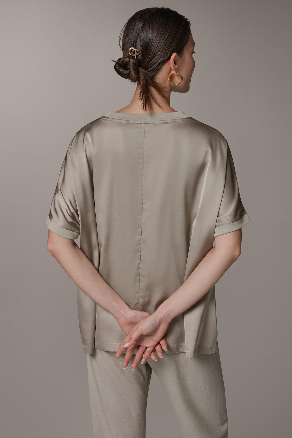 DOLMAN SLEEVE BLOUSE