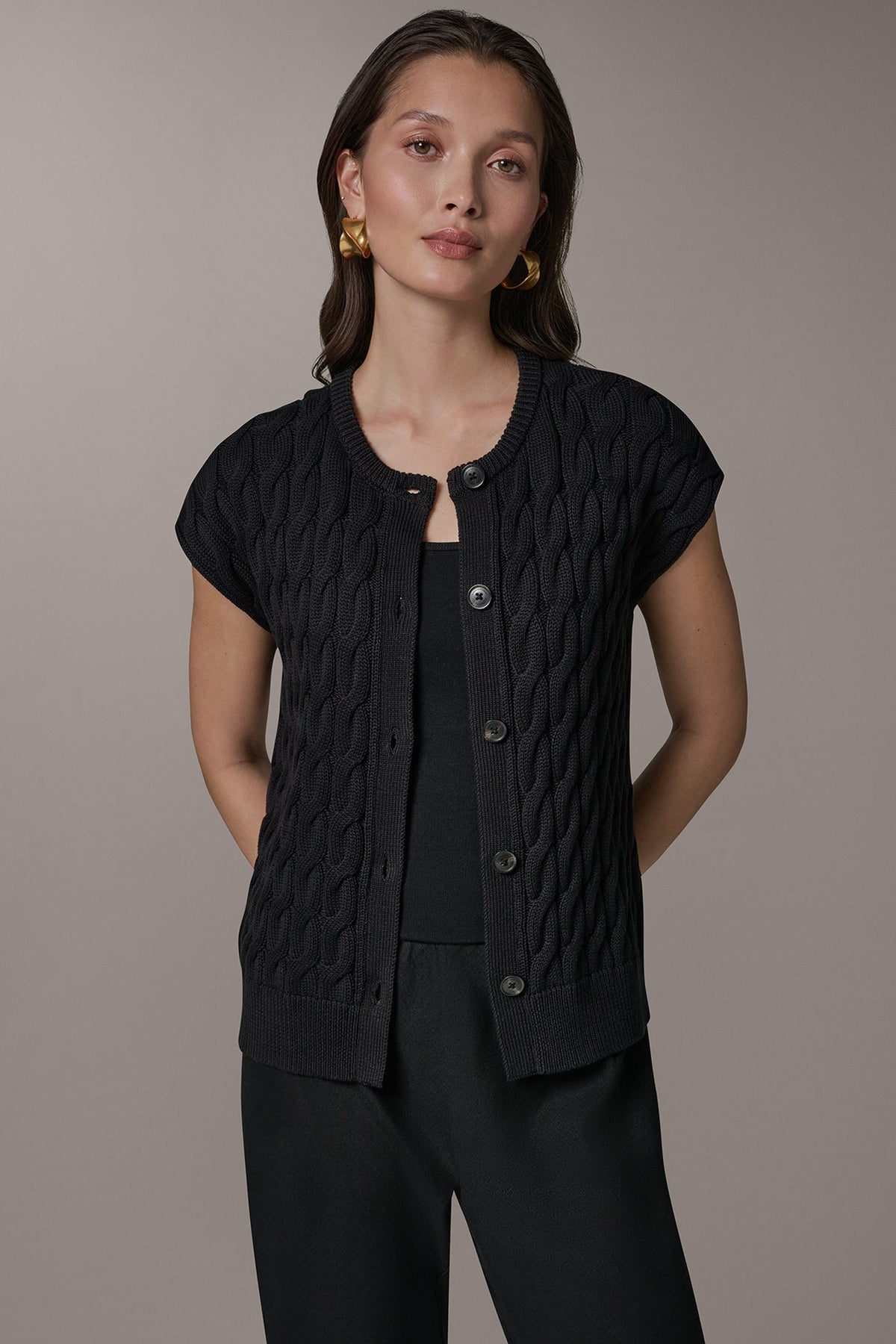 SLEEVELESS CABLE KNIT VEST