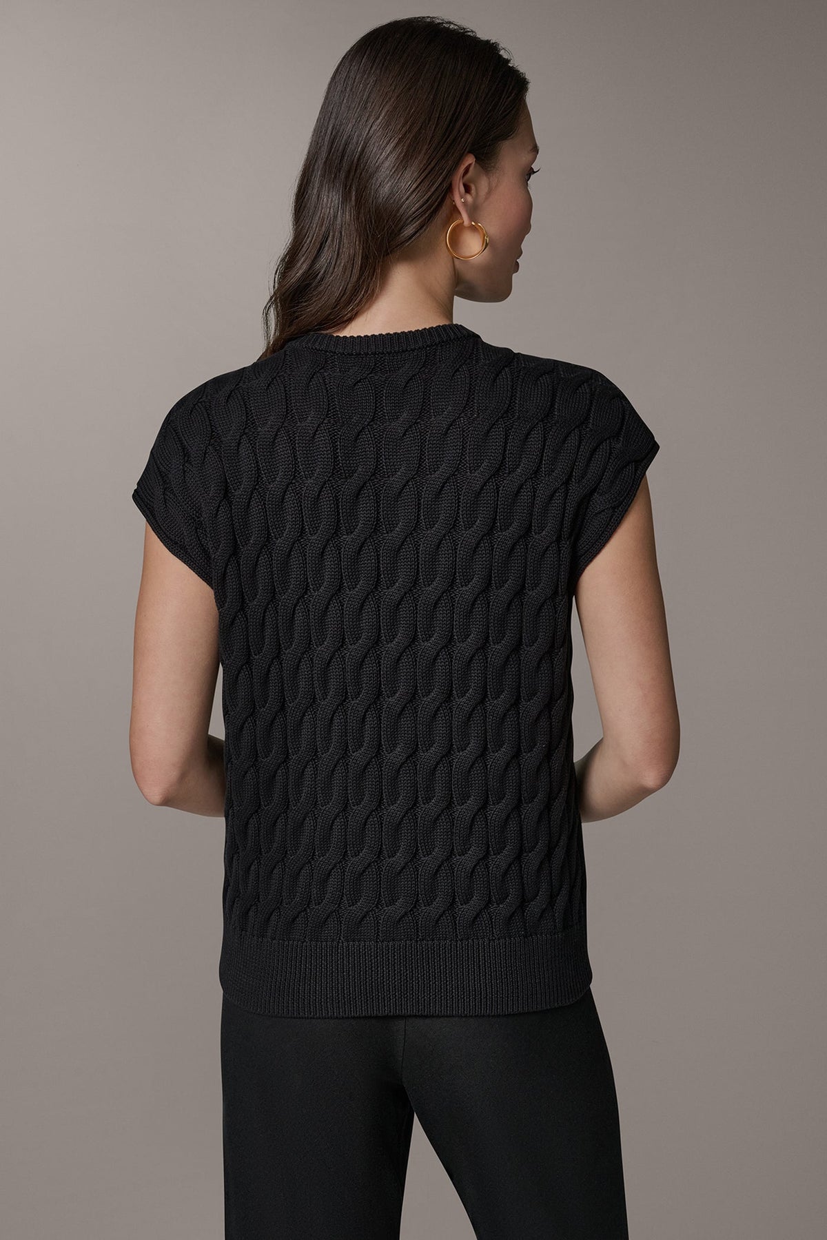 SLEEVELESS CABLE KNIT VEST