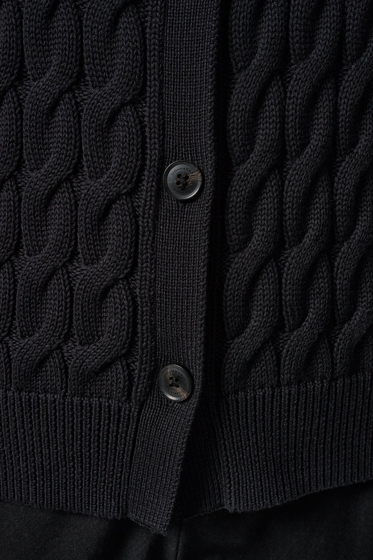 SLEEVELESS CABLE KNIT VEST