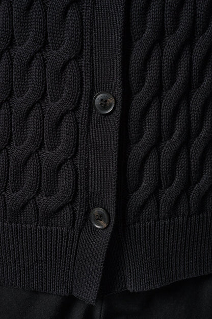 SLEEVELESS CABLE KNIT VEST