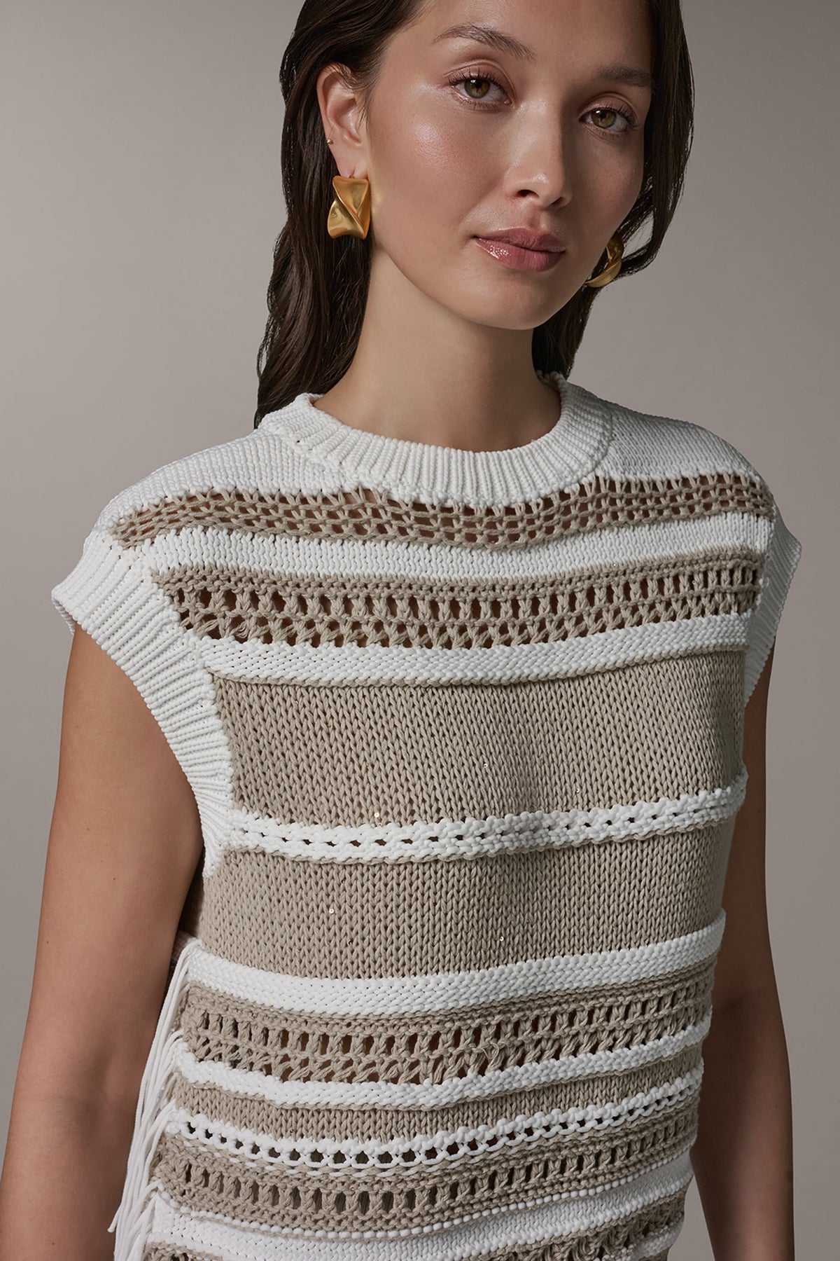 SLEEVELESS STRIPE FRINGE SEQUIN SWEATER