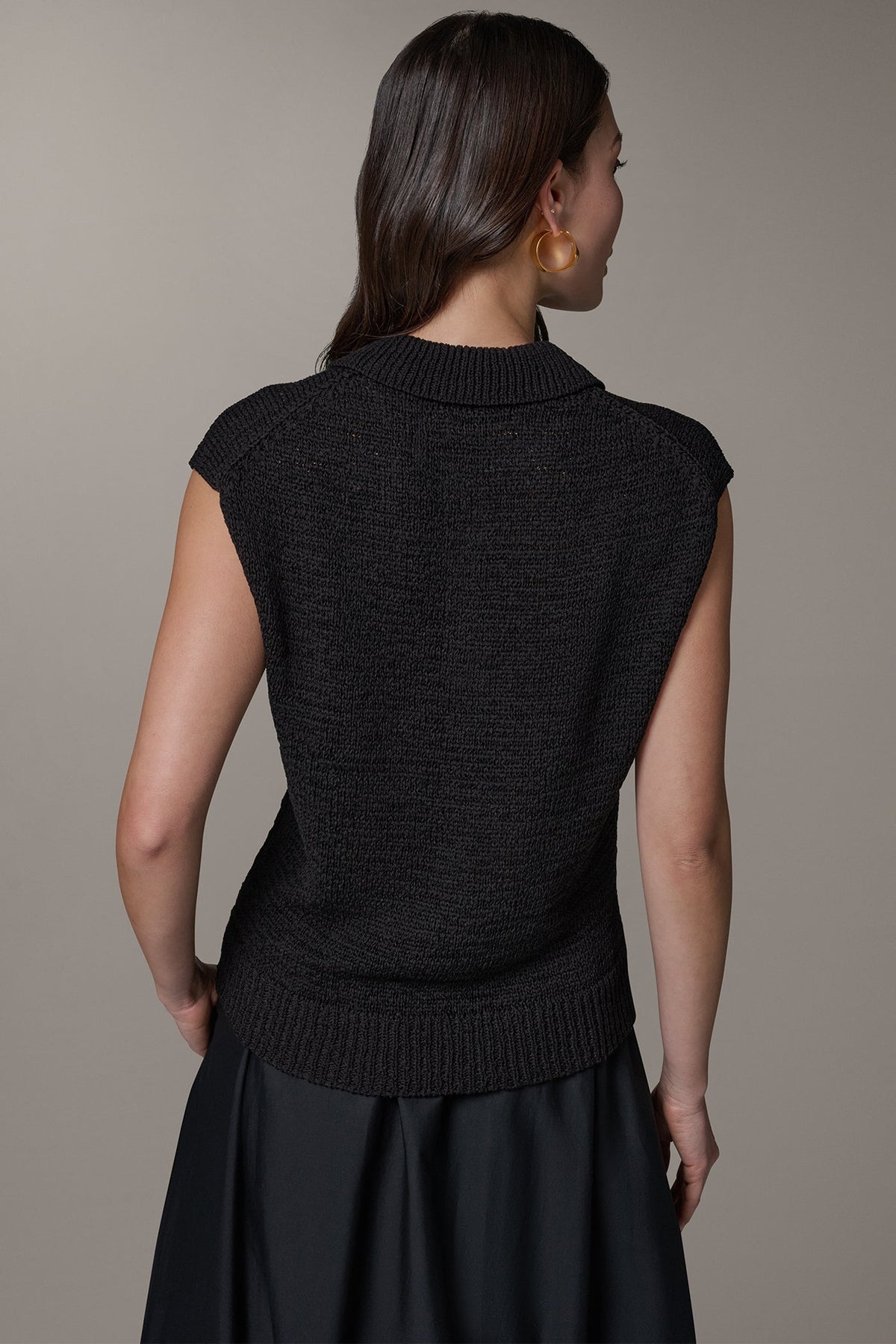 SLEEVELESS POLO SWEATER