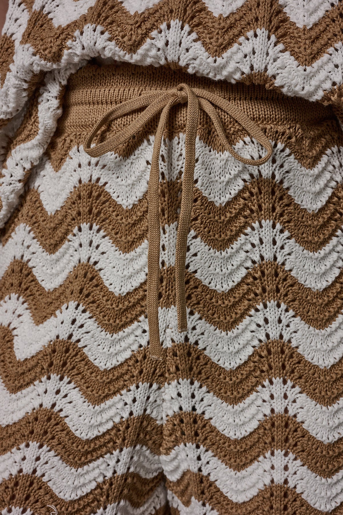 HIGH-RISE POINTELLE STRIPE SHORT