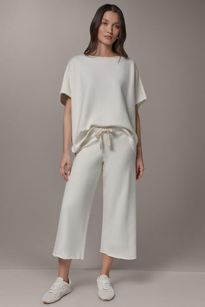 MID-RISE STRAIGHT-LEG CAPRI PANT