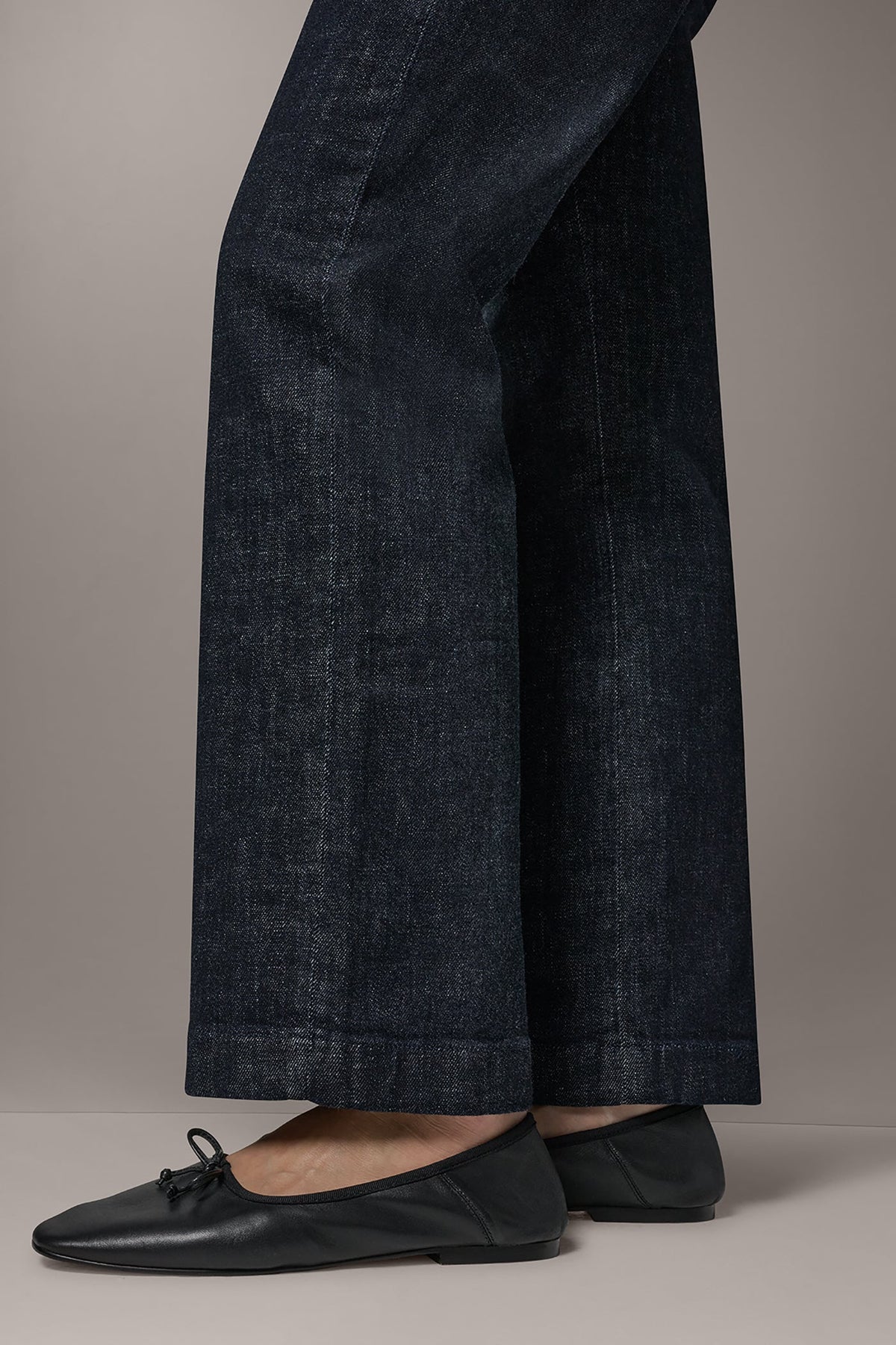 THE DONNA MID-RISE TROUSER JEAN