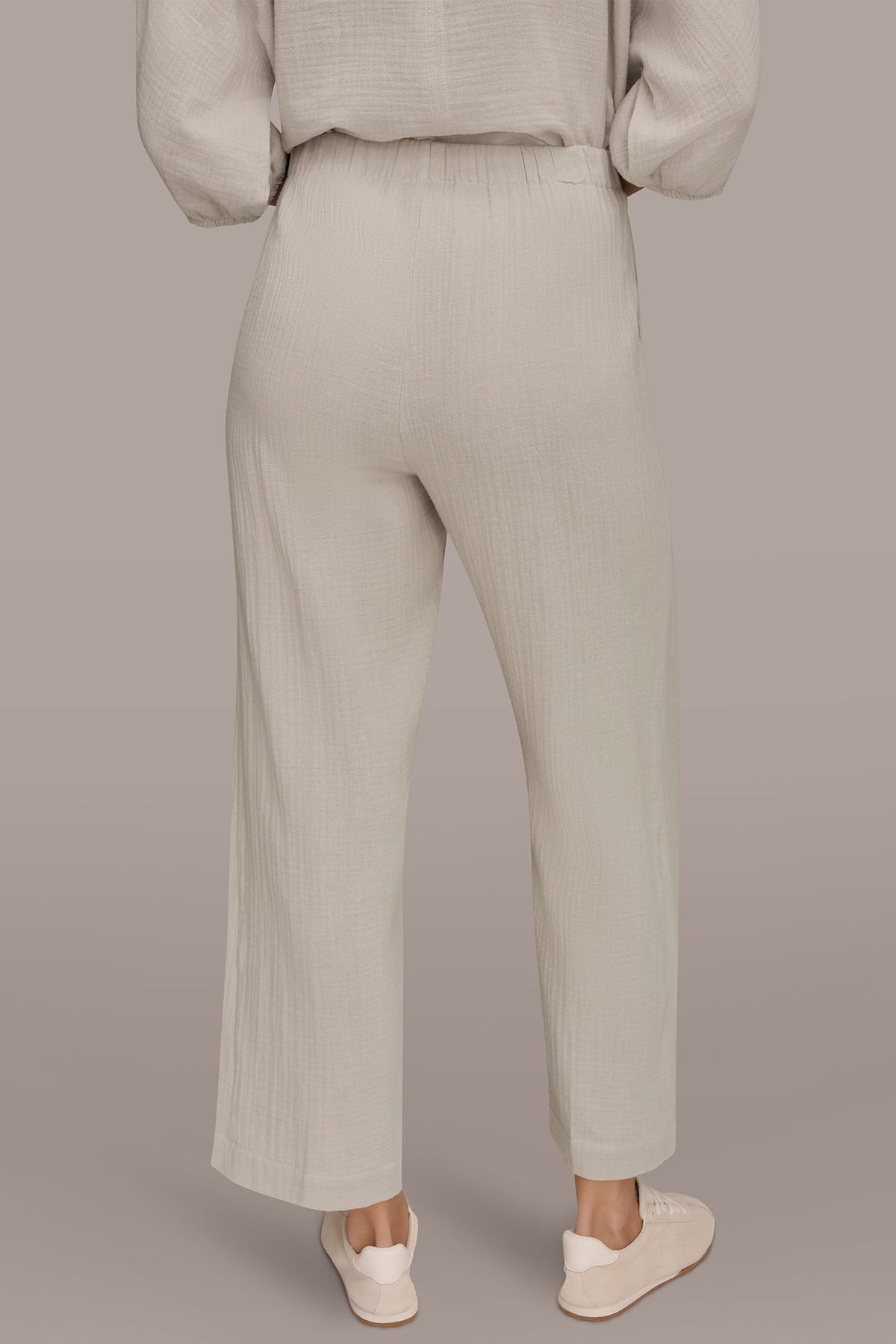 MID-RISE STRAIGHT-LEG PANT