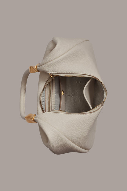 QUOGUE LEATHER SHOULDER BAG