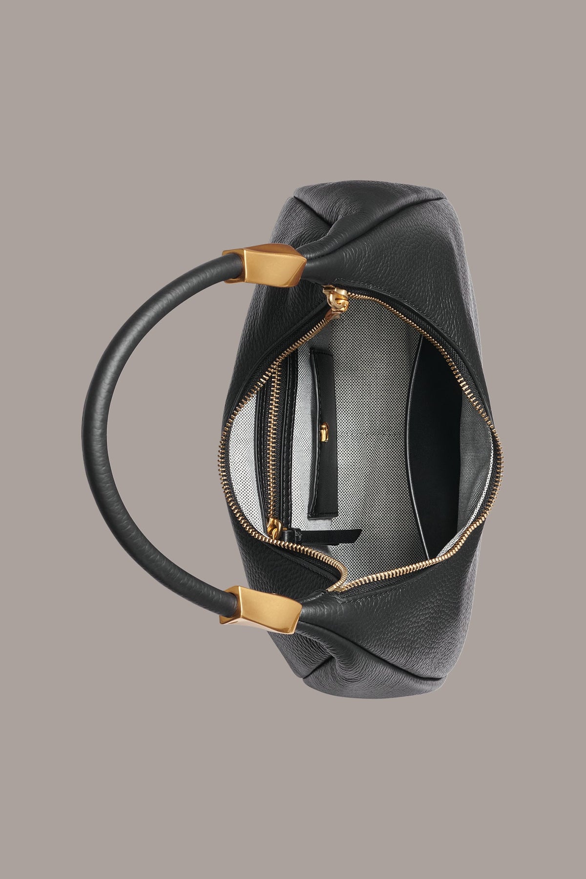 QUOGUE LEATHER SHOULDER BAG