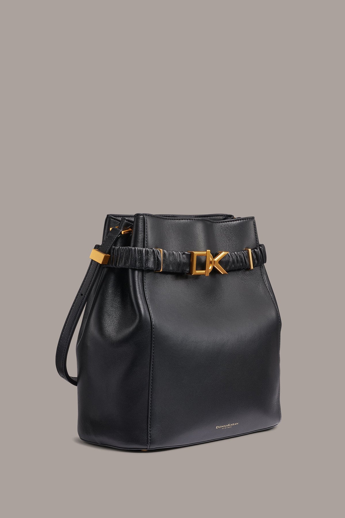GINGHAM BUCKET BAG