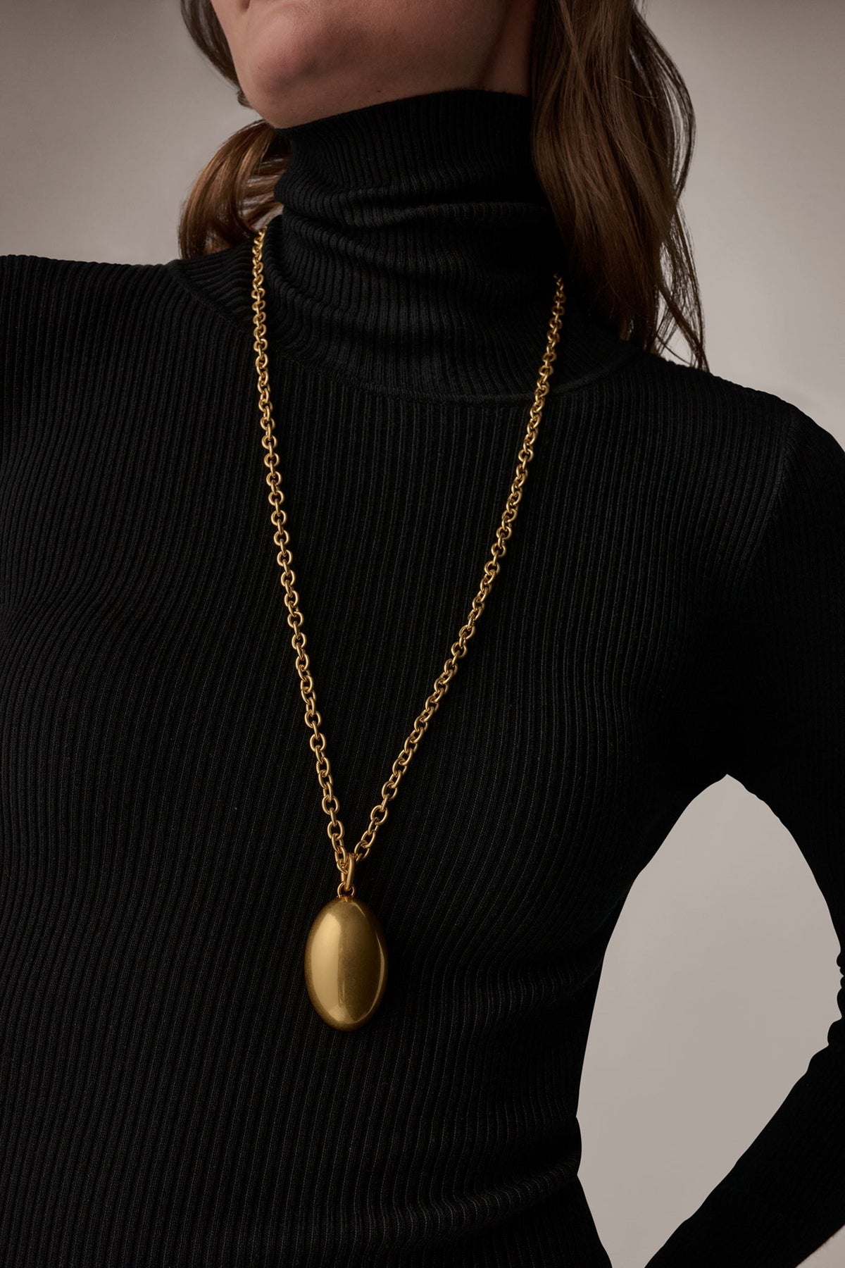 LONG PEBBLE PENDANT NECKLACE