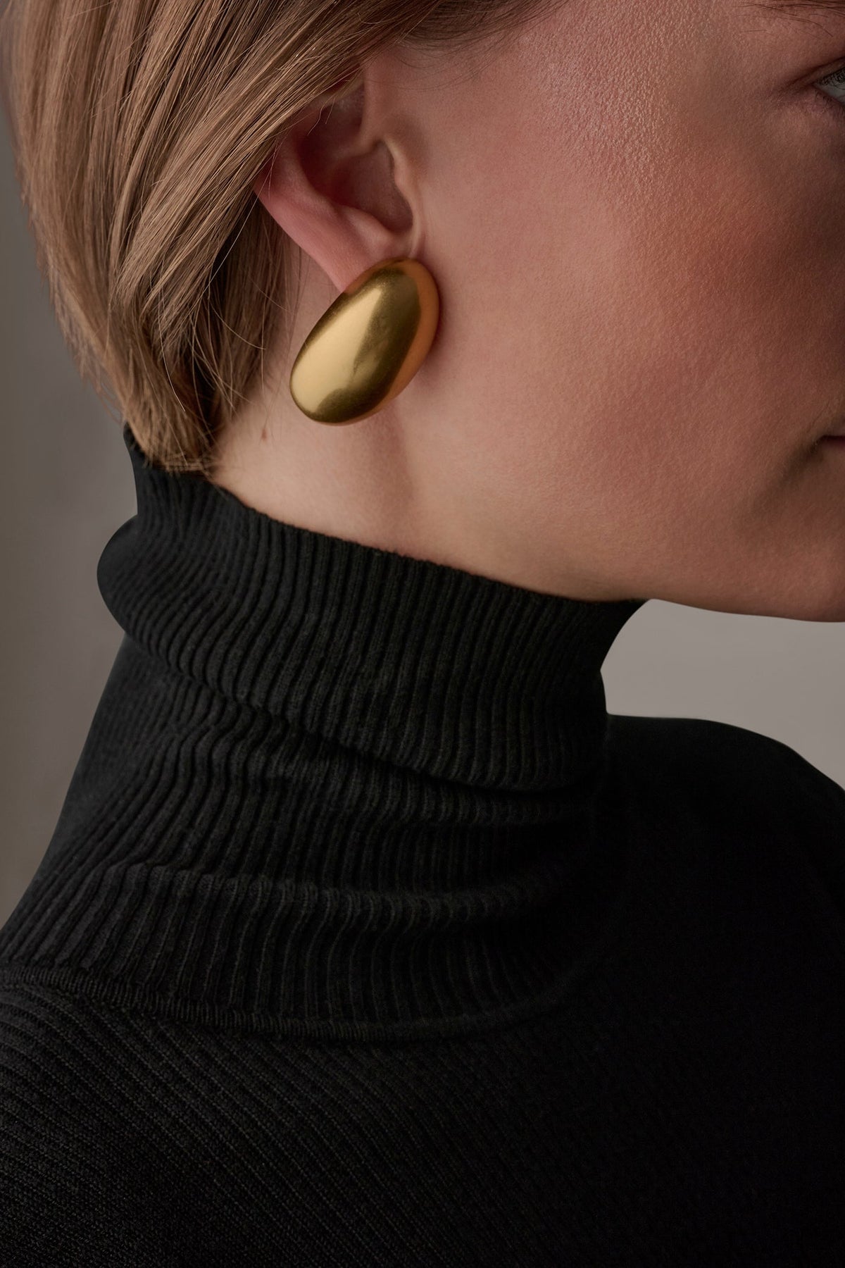 PEBBLE STUD EARRINGS