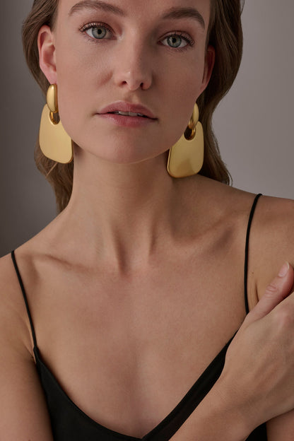 OVERSIZED DOOR KNOCKER WORN GOLD EARRING