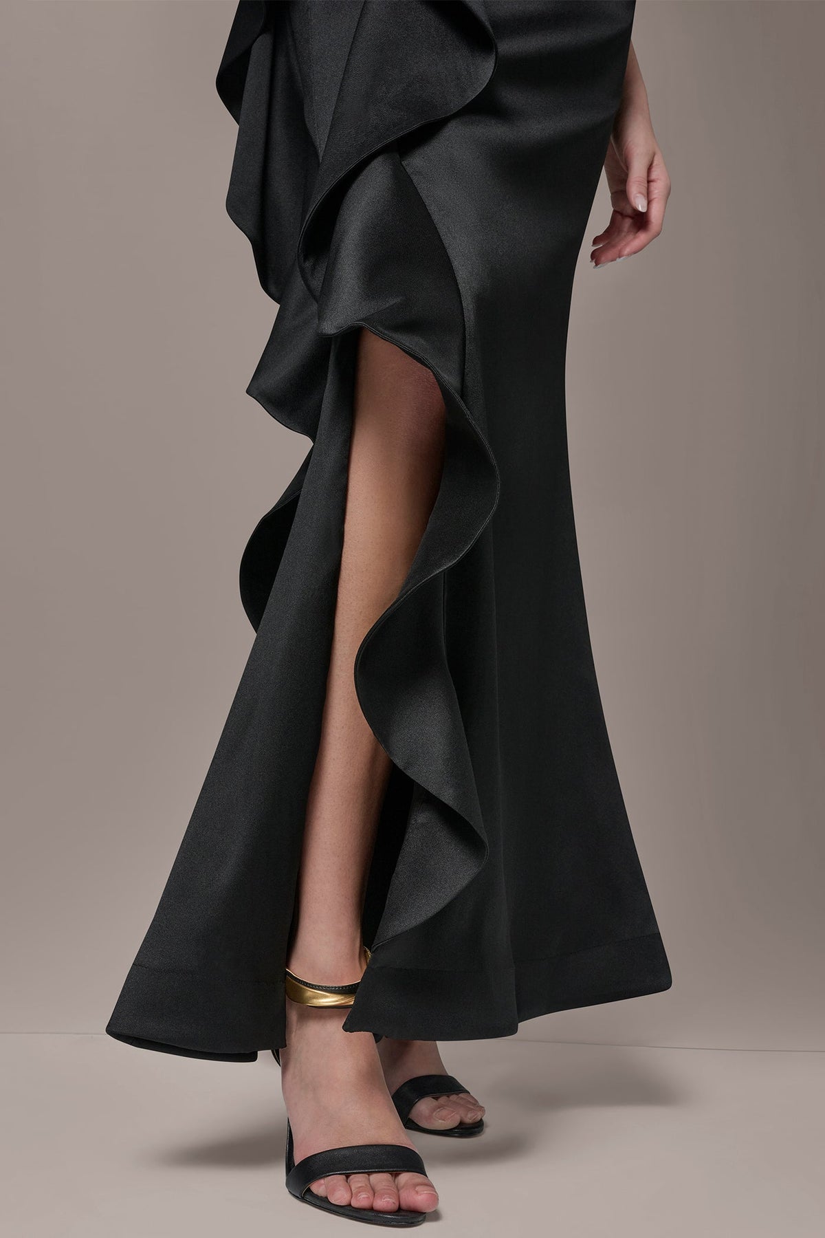 TAFFETA STRAPLESS RUFFLE GOWN