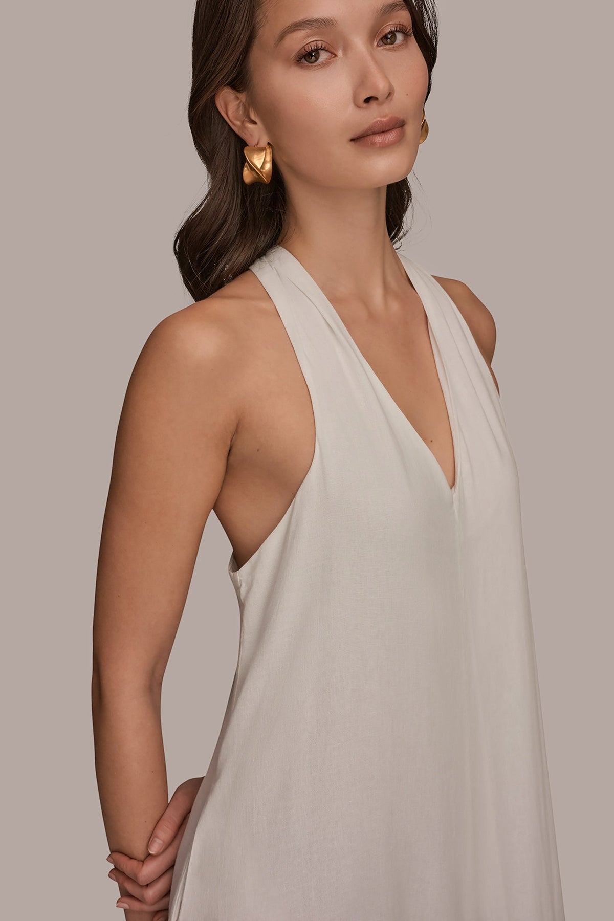 LINEN-BLEND SLEEVELESS OMBRÉ TWIST-BACK MIDI HALTER DRESS