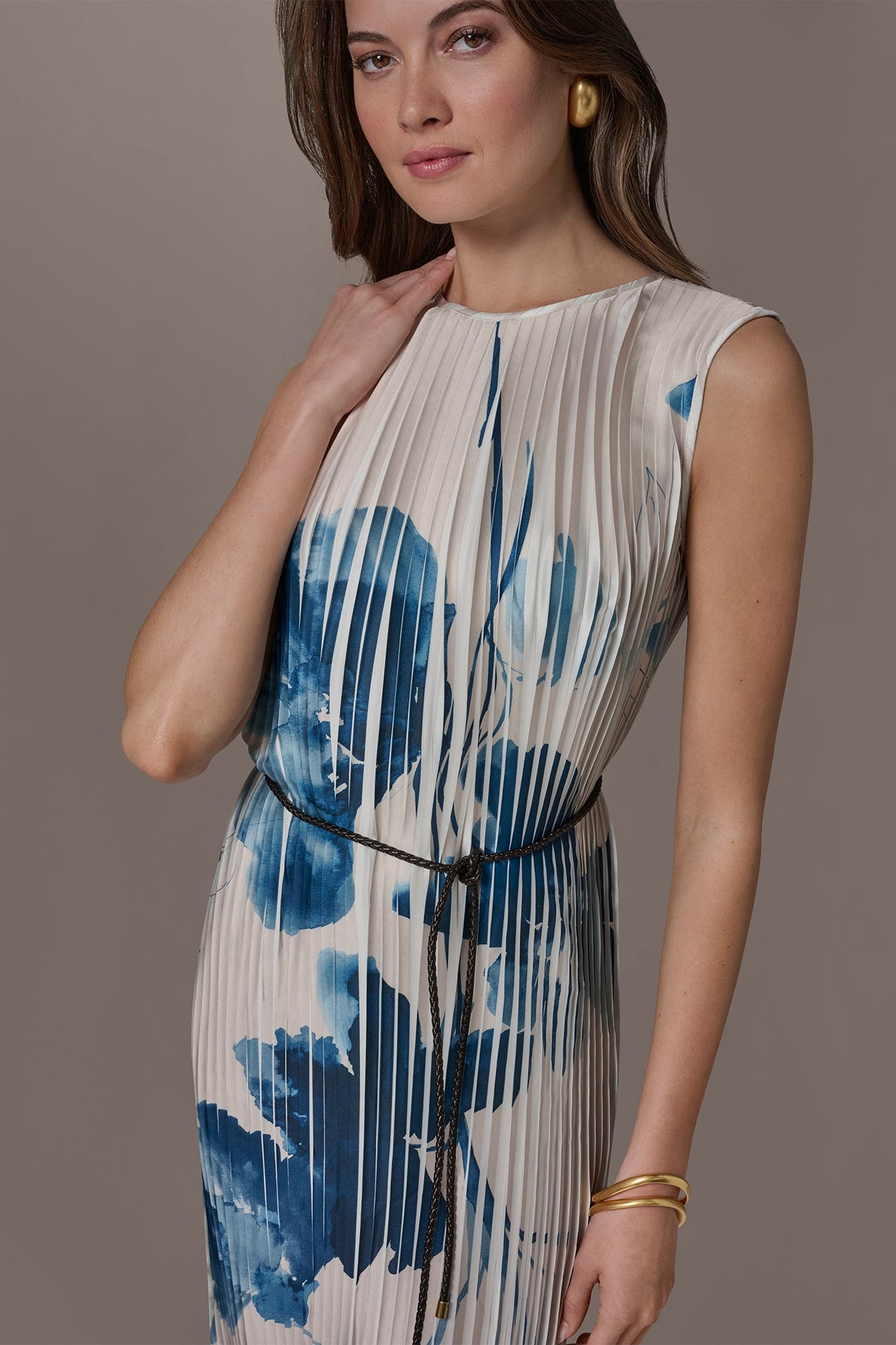 PRINTED PLEATED MIDI DRESS