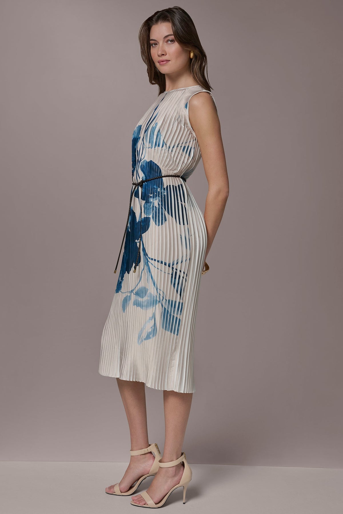 PRINTED PLEATED MIDI DRESS