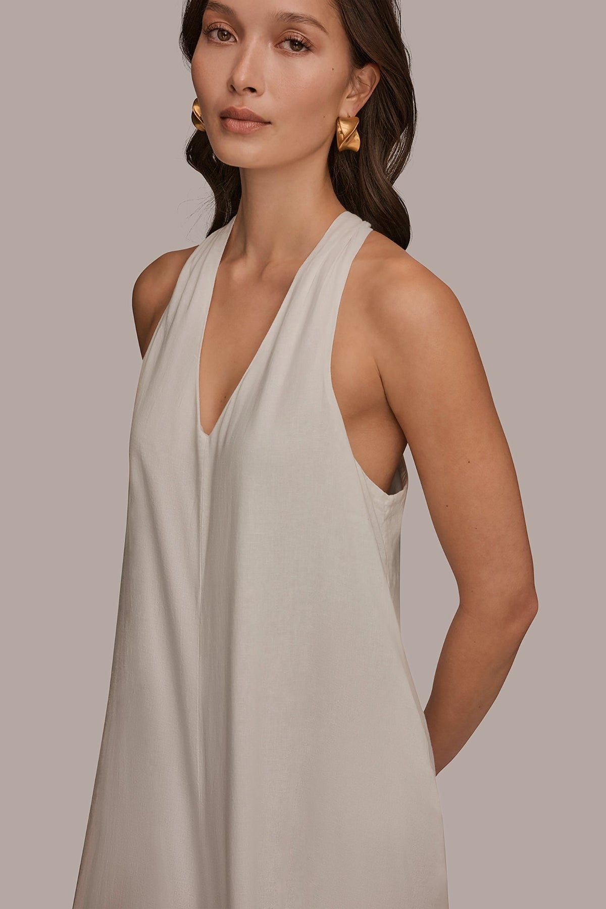 LINEN-BLEND SLEEVELESS OMBRÉ TWIST-BACK MIDI HALTER DRESS