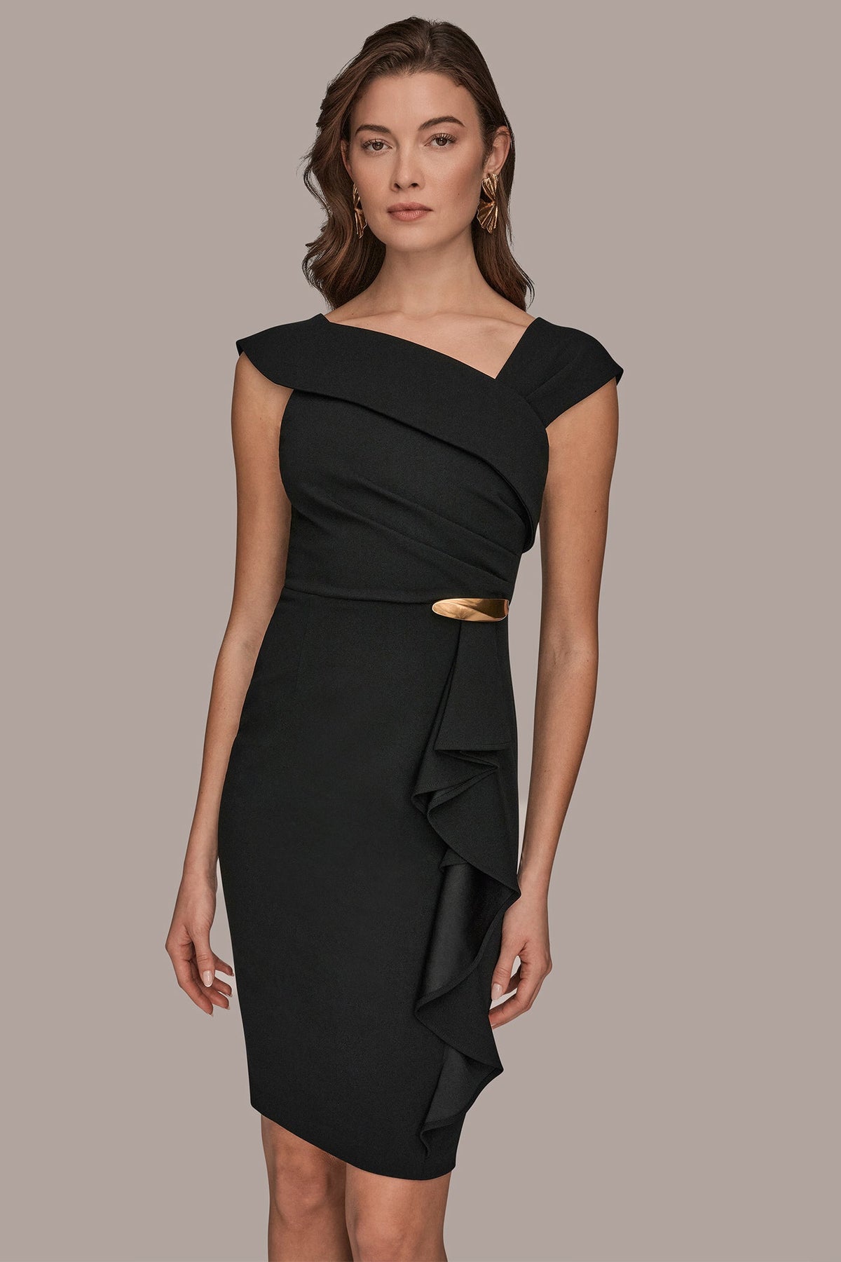 SHORT SLEEVE ASYMMETRIC RUFFLE SHEATH DRESS