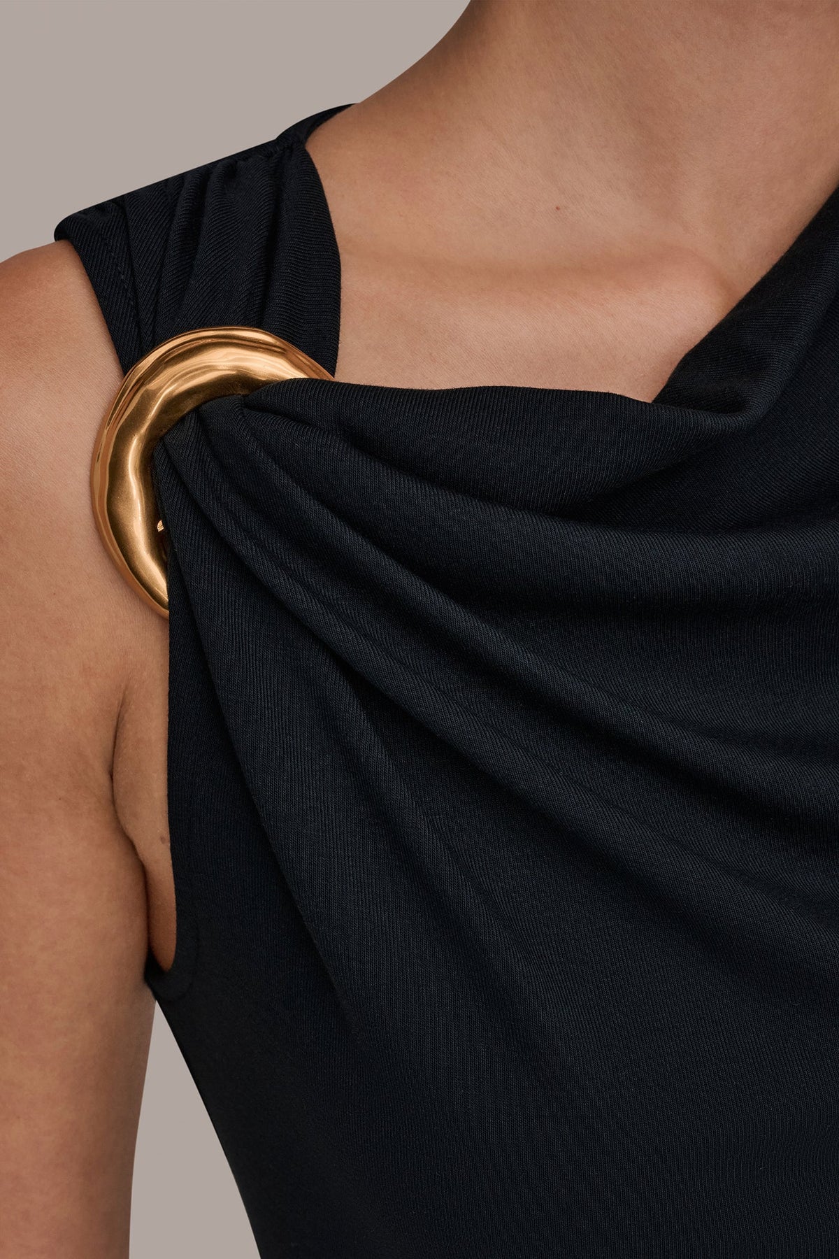 ASYMMETRIC BLOUSE