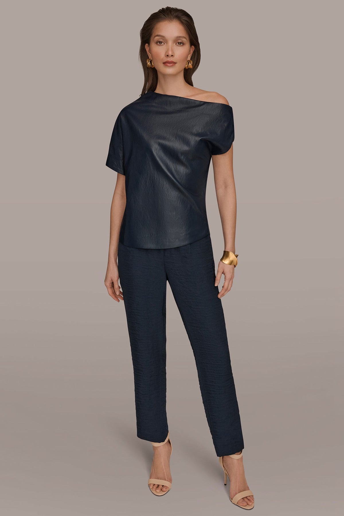 ASYMMETRIC ANGLE HEM TOP