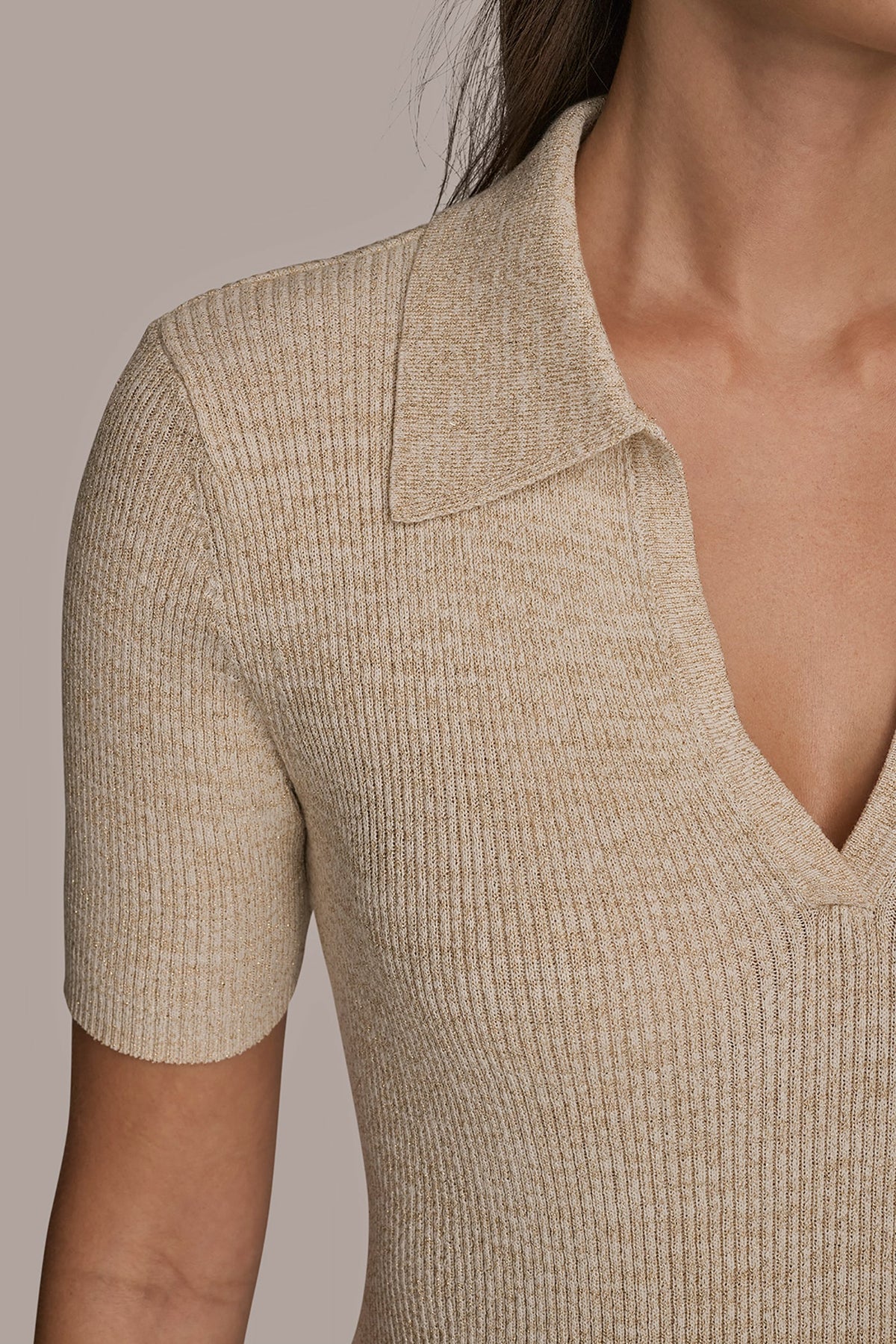 ELBOW-SLEEVE METALLIC RIBBED POLO SWEATER
