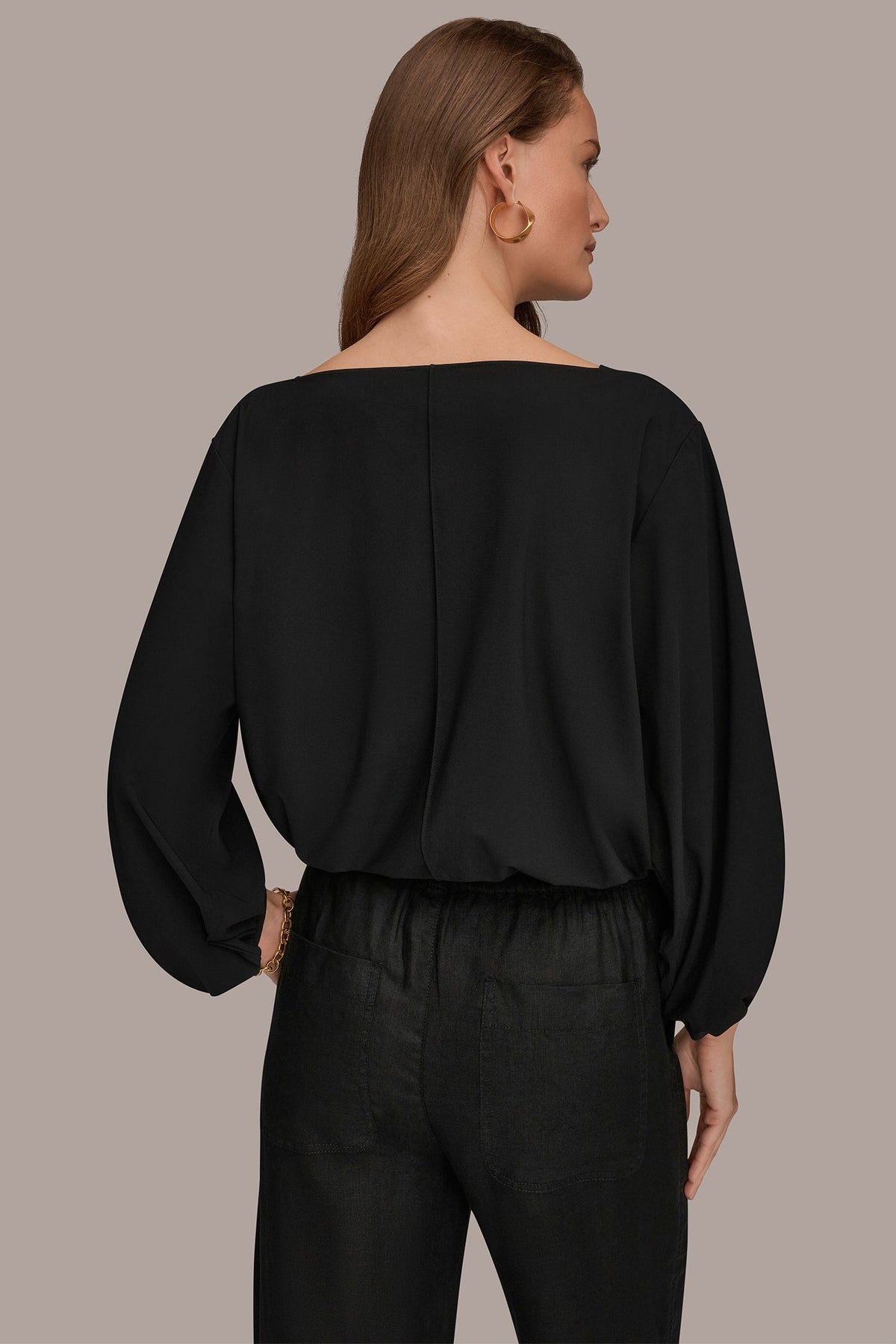 THE MODERN TRAVEL BALLOON SLEEVE BLOUSE