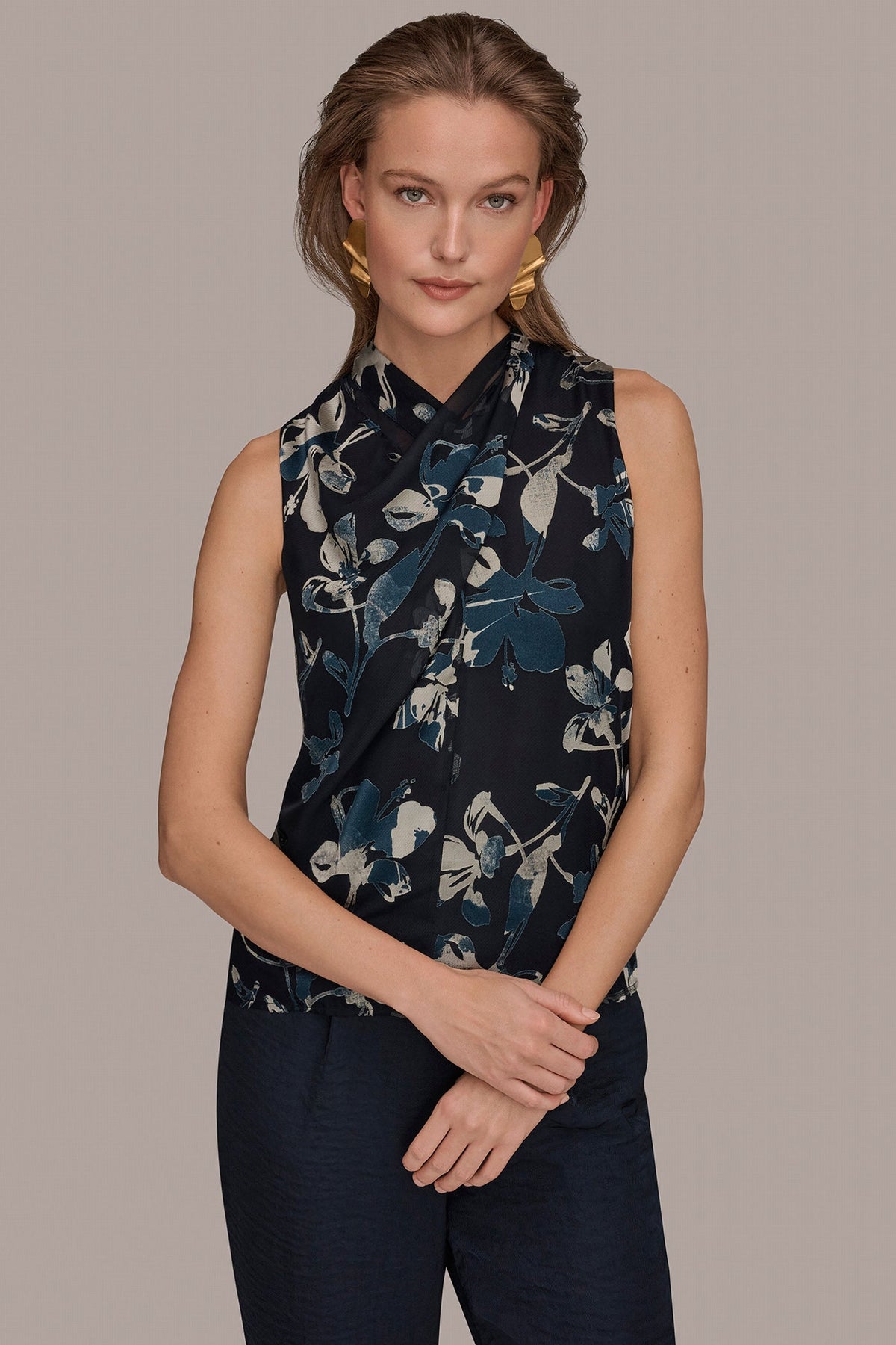 FLORAL CRISSCROSS TOP