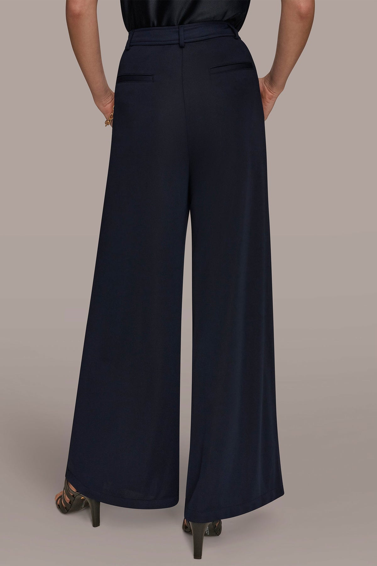 PLEATED KNIT PANT