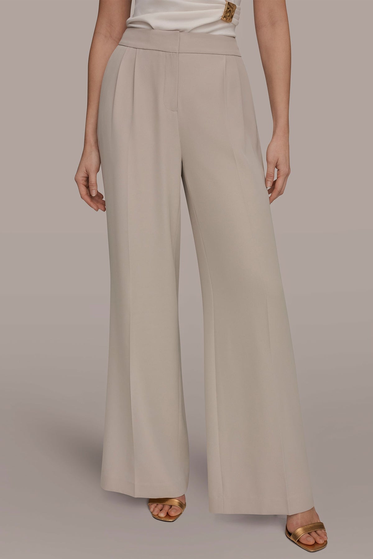 MID-RISE PLEATED WIDE-LEG SUIT PANT