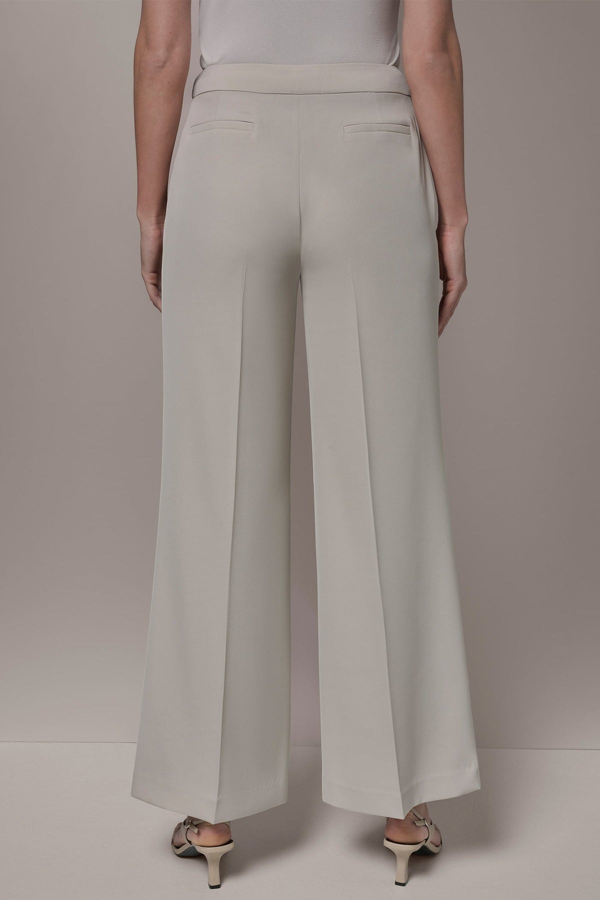 MID-RISE PLEATED WIDE-LEG SUIT PANT