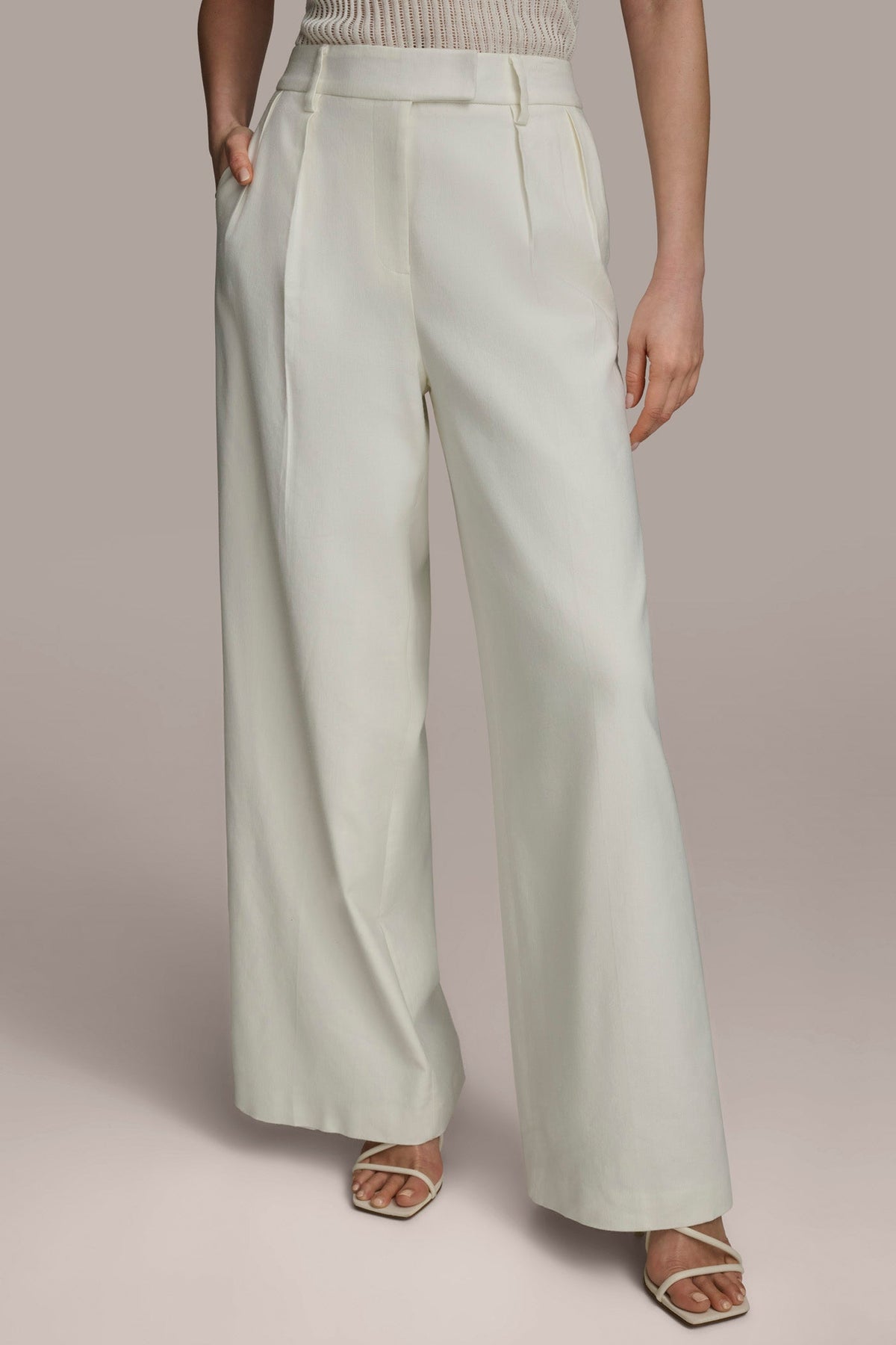 PLEATED WIDE LEG PANT