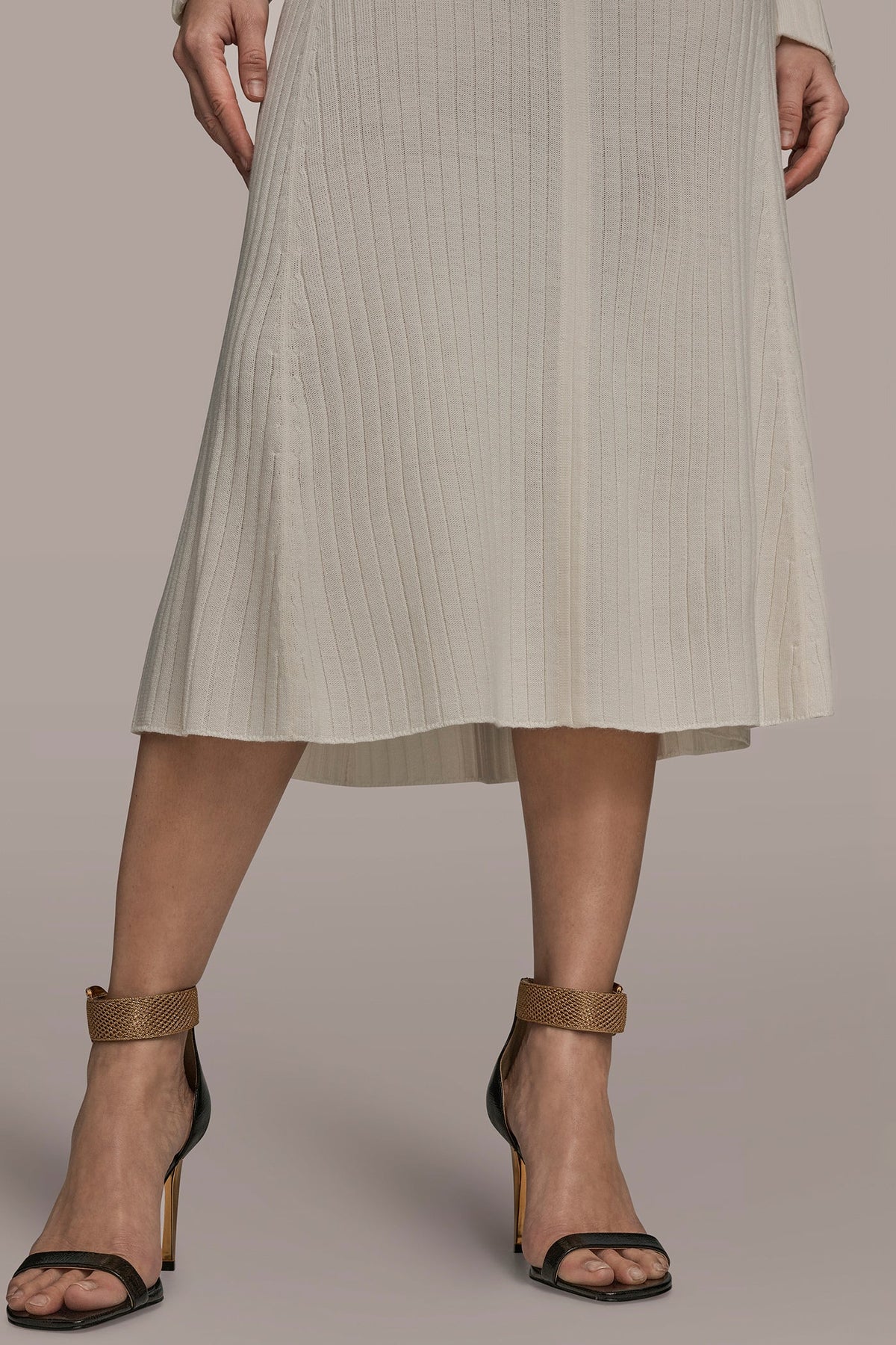 SEAMED MIDI A-LINE SWEATER SKIRT