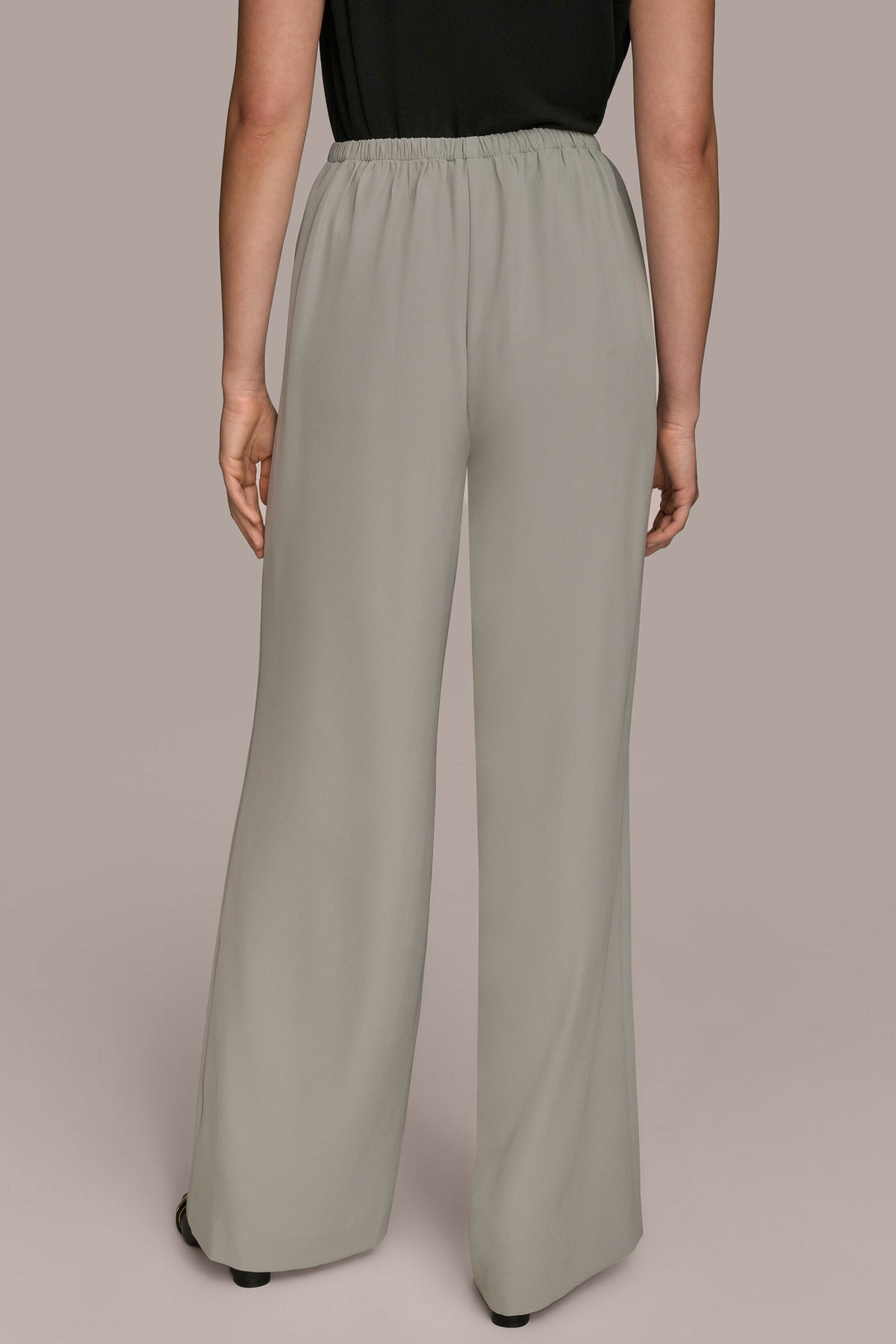 EXTRA HIGH-RISE PLEATED WIDE-LEG PANT