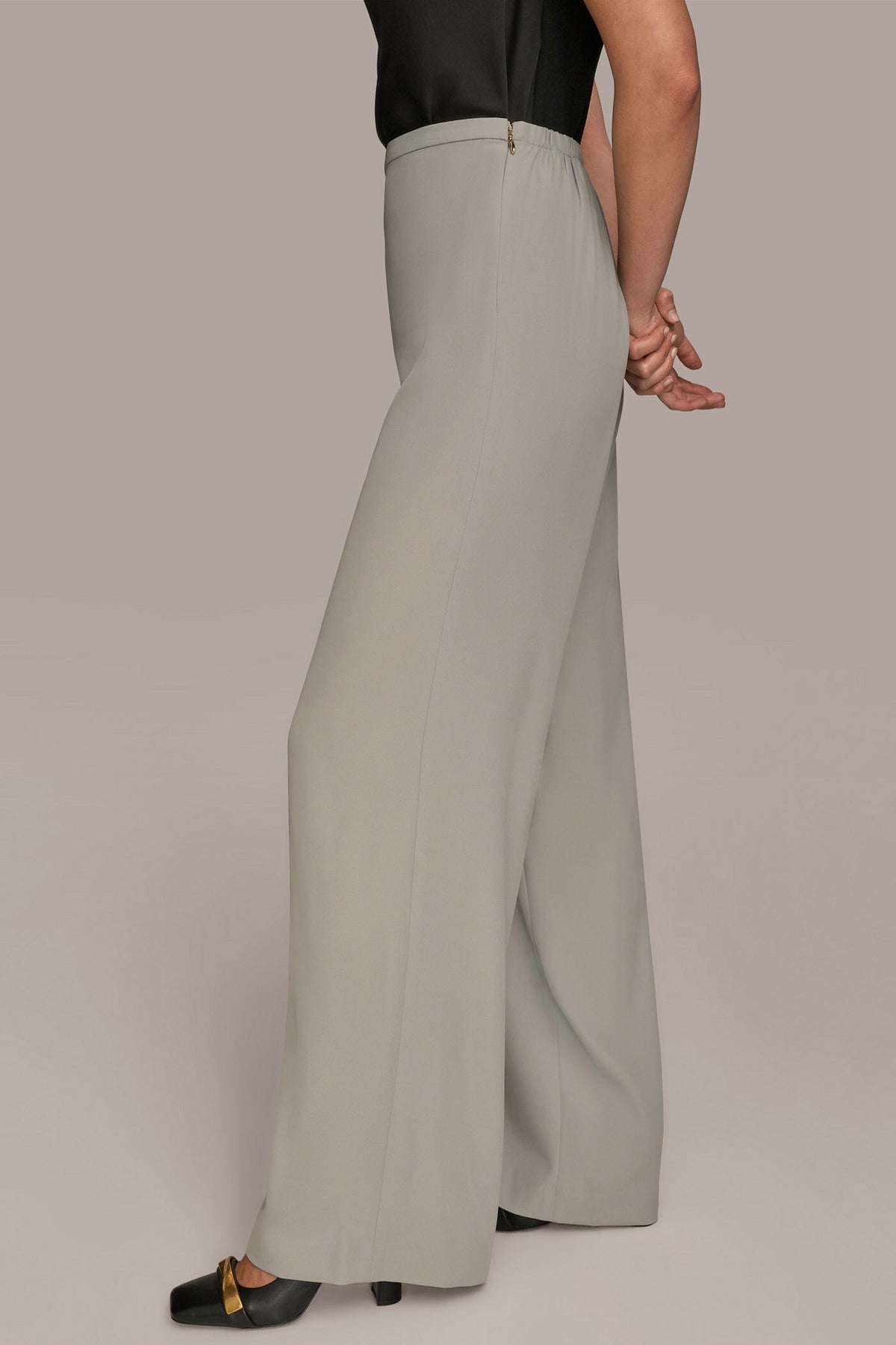 EXTRA HIGH-RISE PLEATED WIDE-LEG PANT