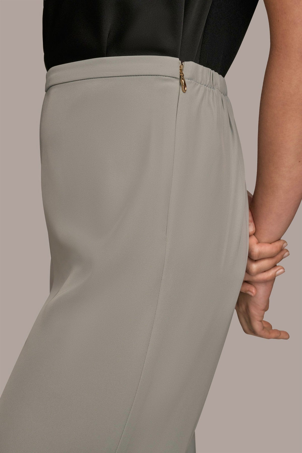 EXTRA HIGH-RISE PLEATED WIDE-LEG PANT