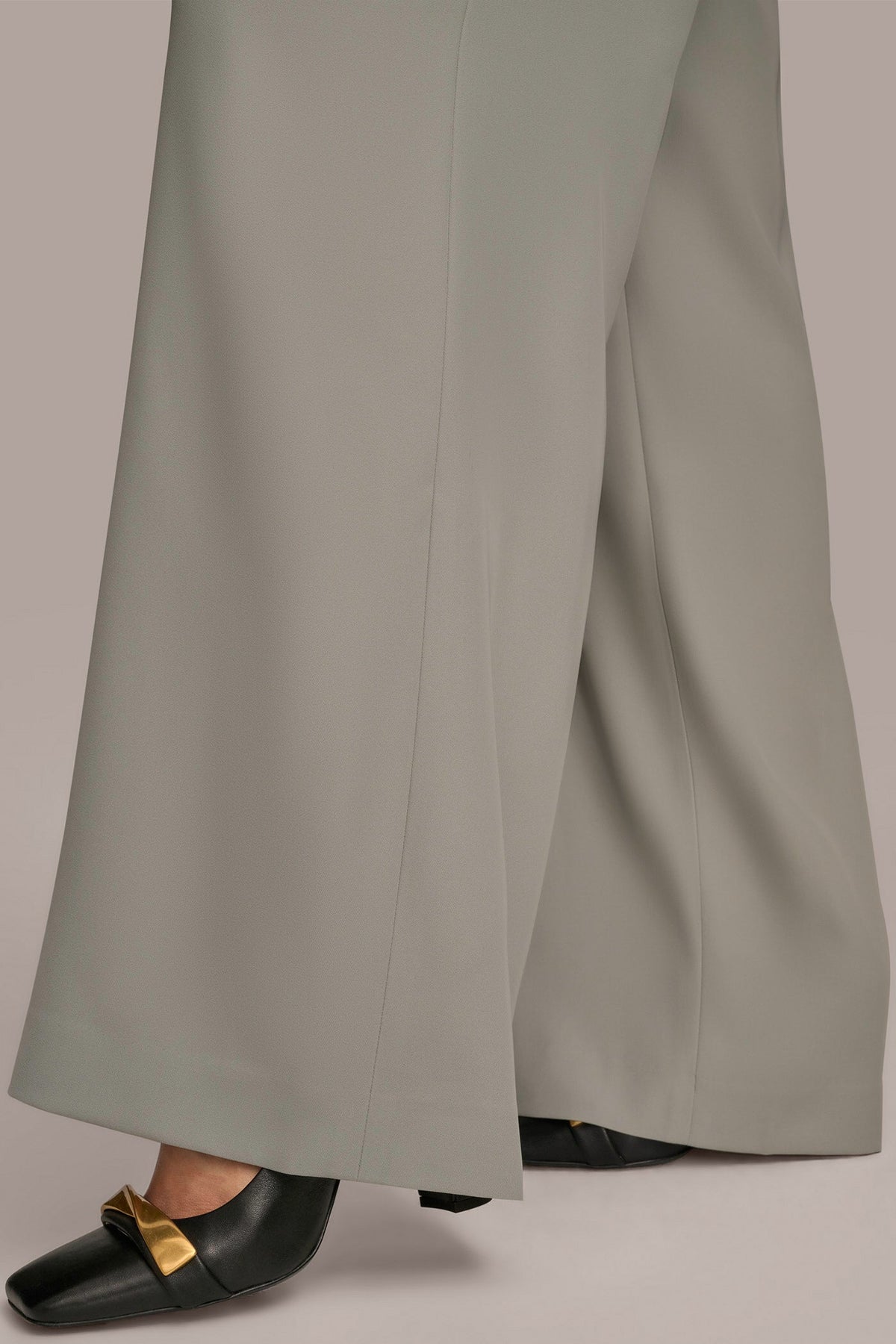 EXTRA HIGH-RISE PLEATED WIDE-LEG PANT