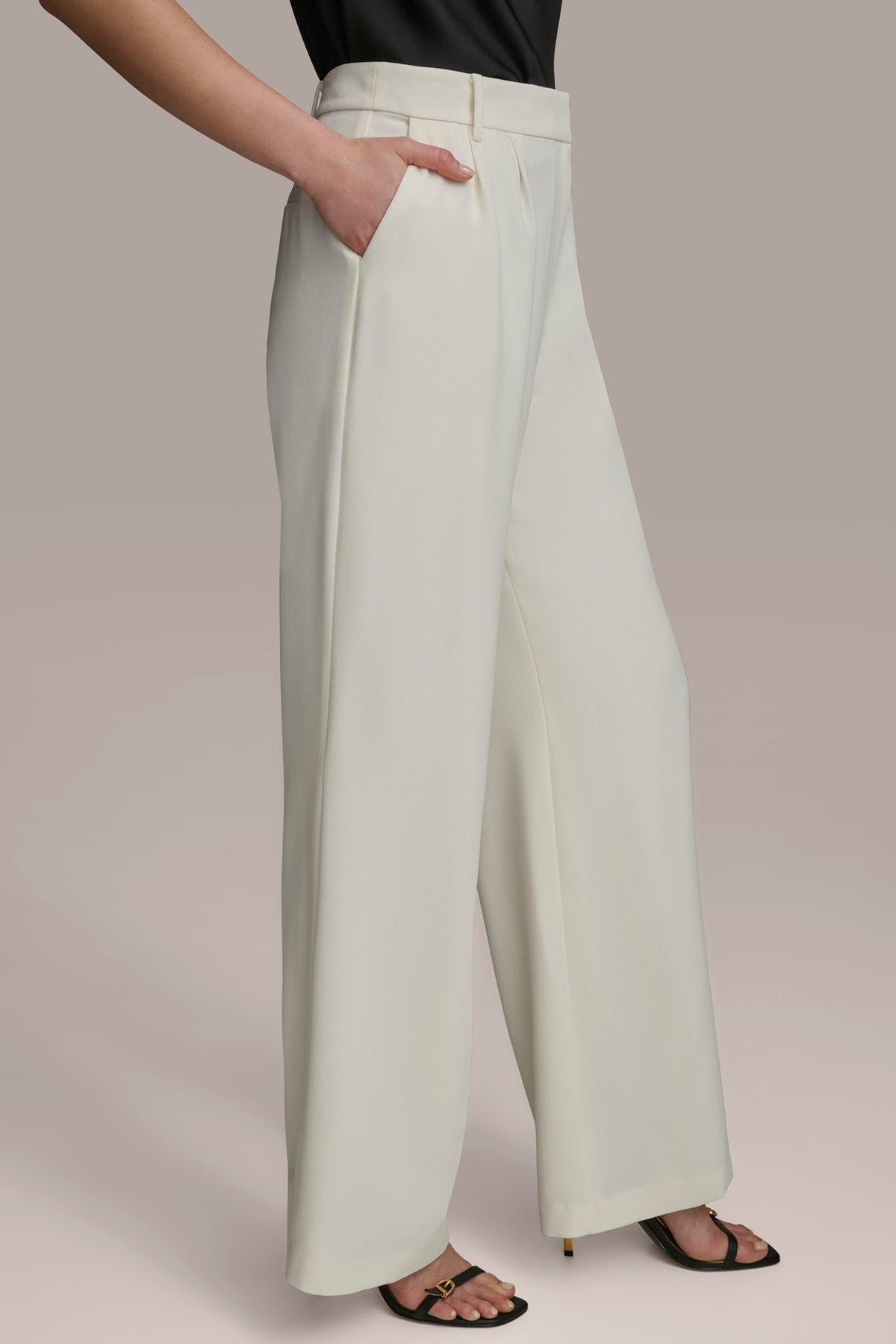 WIDE PANT WITH PLEATS