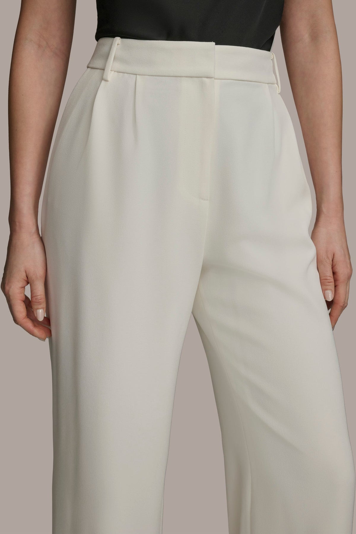 WIDE PANT WITH PLEATS