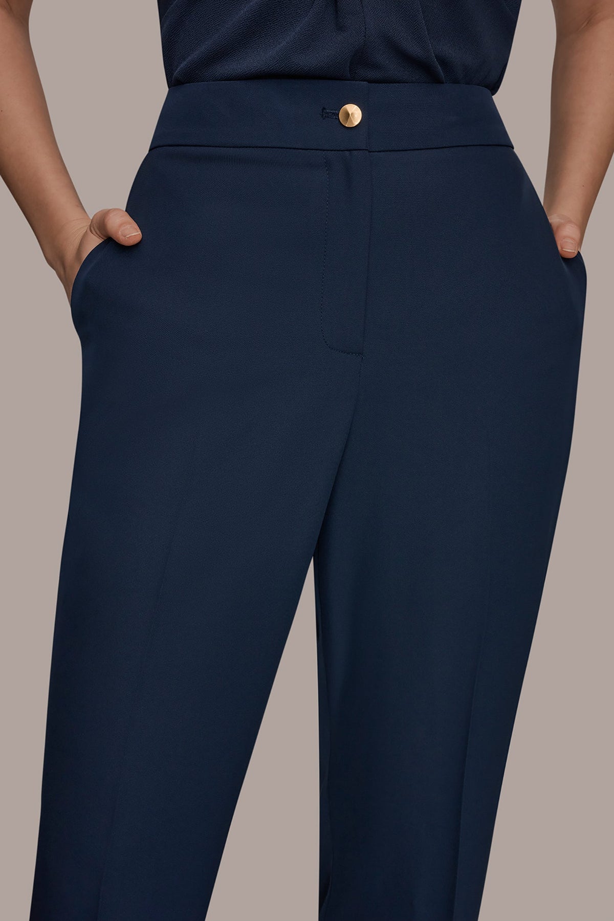 MID-RISE SLIM ANKLE PANT