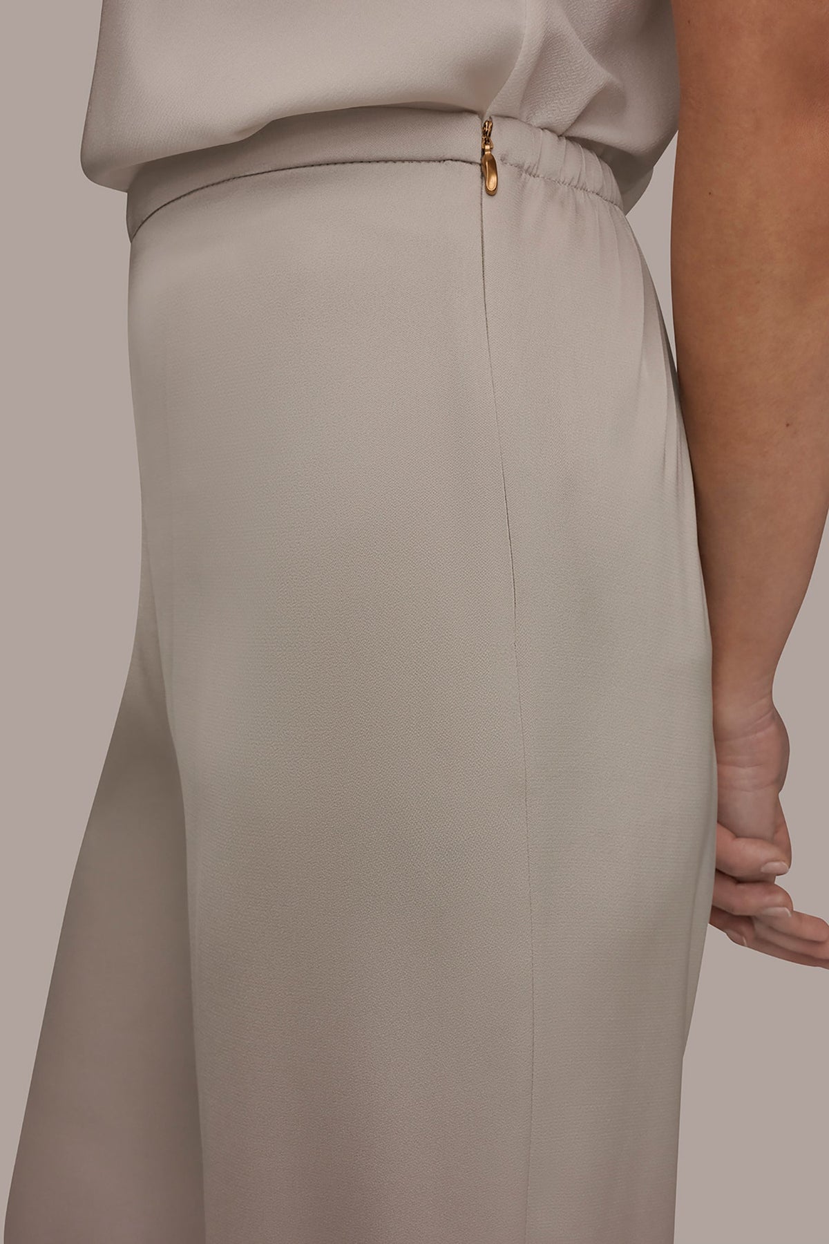 WIDE LEG PULL ON PANT