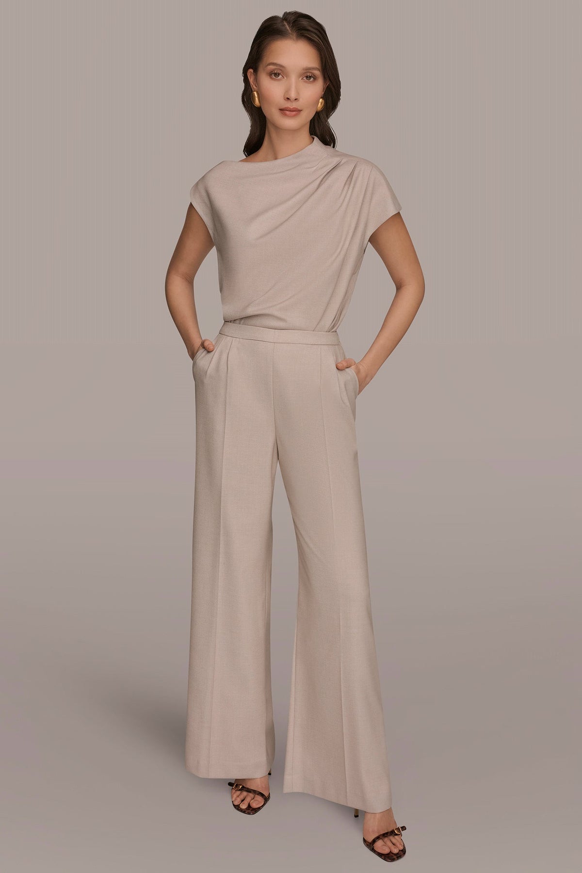 MID-RISE PLEATED WIDE-LEG SUIT PANT