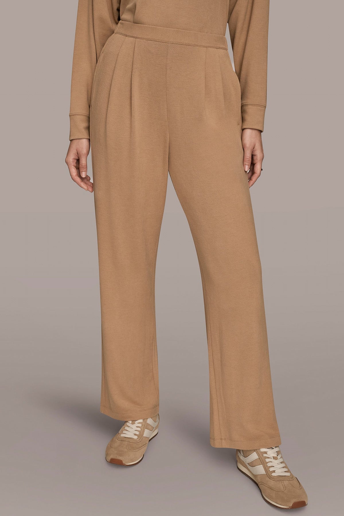 HIGH-RISE PLEATED PANT