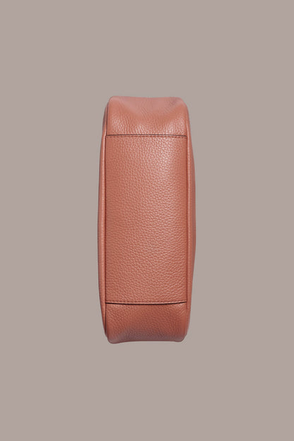QUOGUE LEATHER SHOULDER BAG