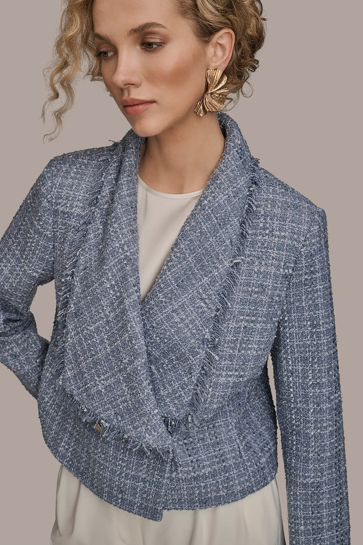 CROPPED DOUBLE-BREASTED FRINGED TWEED JACKET