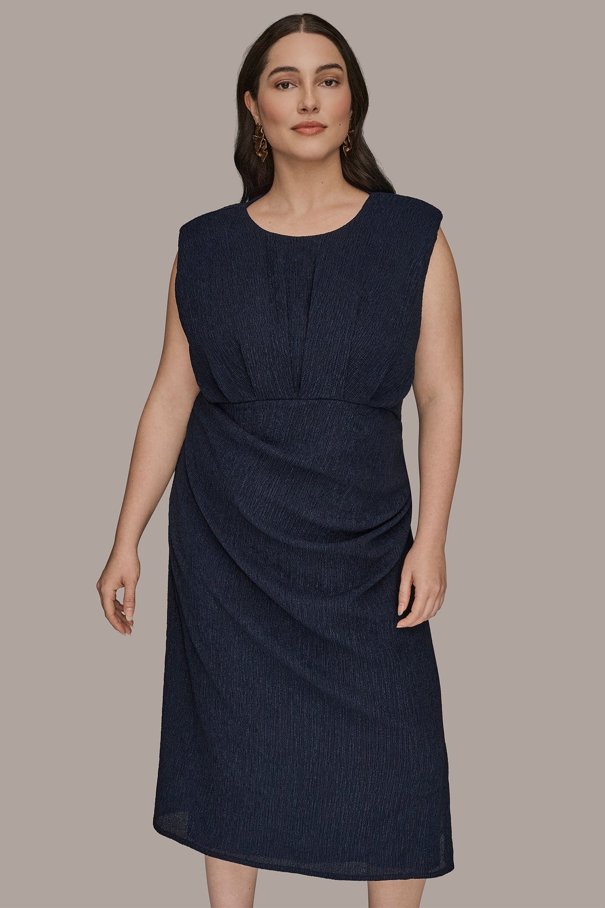 CRINKLED SLEEVELESS RUCHED MIDI DRESS